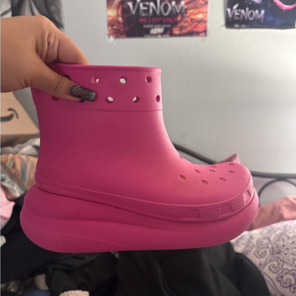 Women’s Pink croc Boots